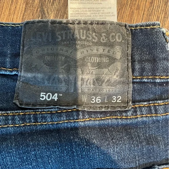 Levi's Men's Blue Straight Jeans with Faded Whiskering - Picture 3 of 3